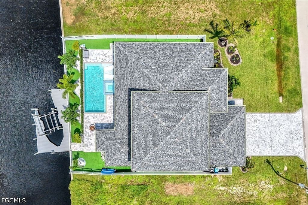 Image 49 of property listing at 1909 SE 14th ST, Cape Coral, FL 33990
