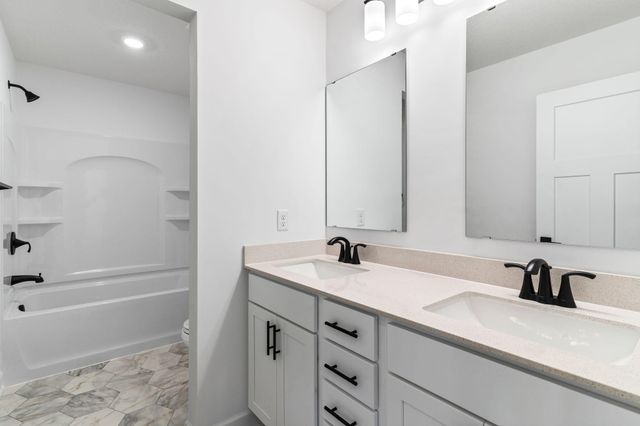 4939 Noble Lane NW, Rochester, MN 55901