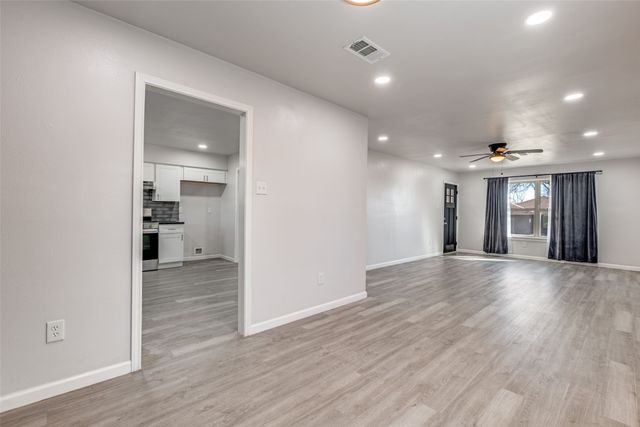 2721 San Marcus Avenue, Dallas, TX 75228