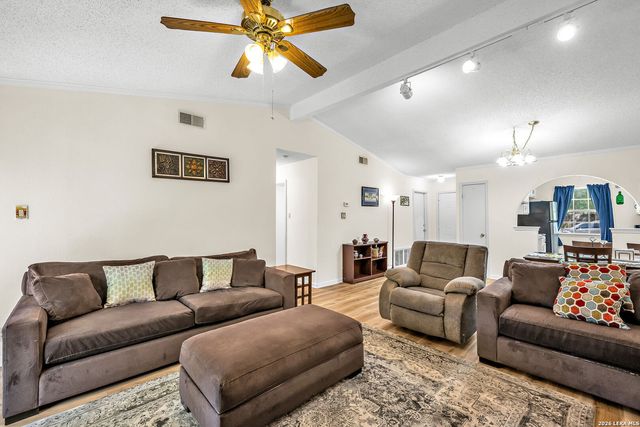 726 MEADOW GATE, Converse, TX 78109