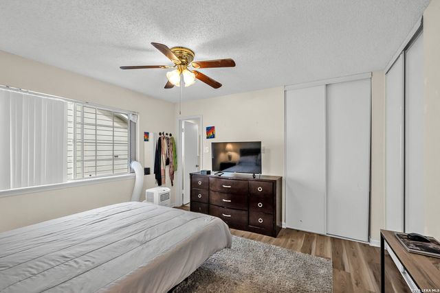 726 MEADOW GATE, Converse, TX 78109