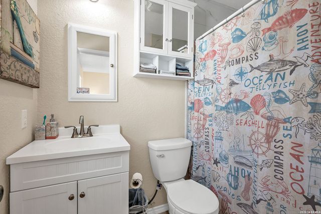 726 MEADOW GATE, Converse, TX 78109