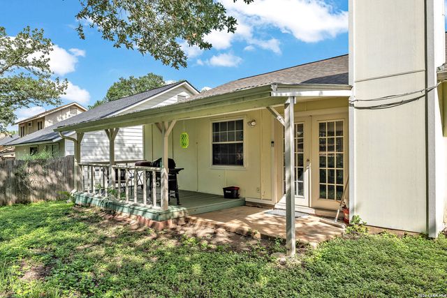 726 MEADOW GATE, Converse, TX 78109
