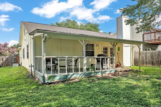 726 MEADOW GATE, Converse, TX 78109