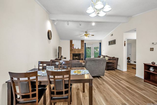 726 MEADOW GATE, Converse, TX 78109