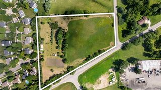 9908 S Carls Drive, Plainfield, IL 60585