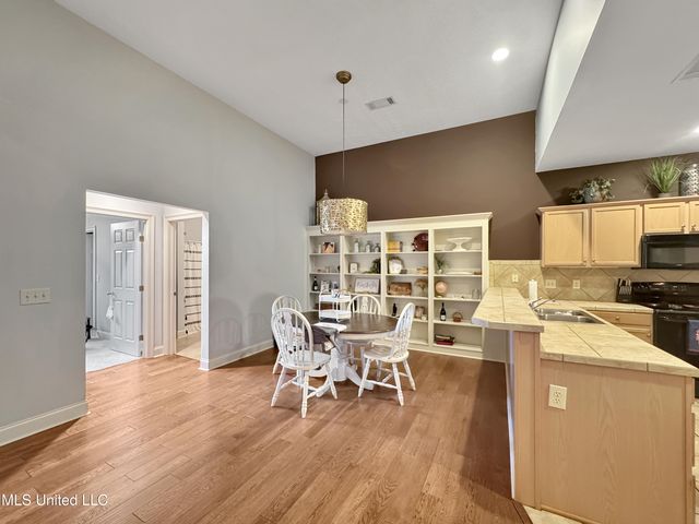 1740 Independence Boulevard, Flowood, MS 39232