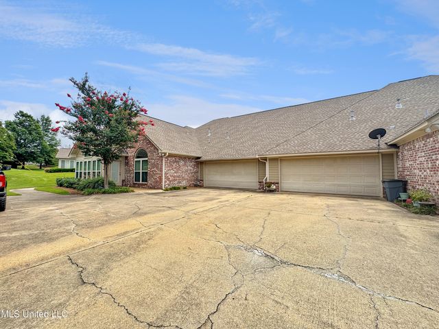 1740 Independence Boulevard, Flowood, MS 39232