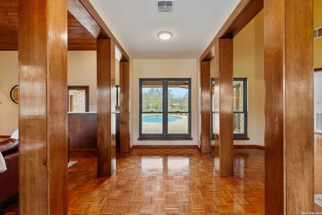 8463 Barron, San Antonio, TX 78240