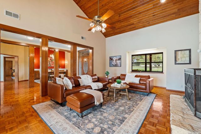 8463 Barron, San Antonio, TX 78240