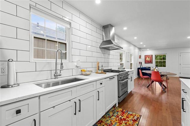 6214 Tracy Avenue, Kansas City, MO 64110