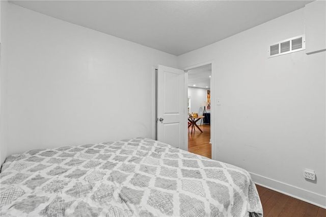 6214 Tracy Avenue, Kansas City, MO 64110