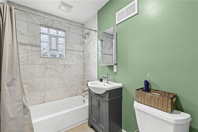 6214 Tracy Avenue, Kansas City, MO 64110
