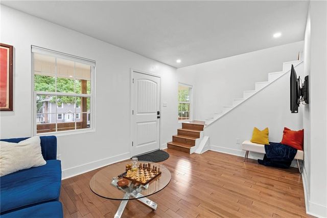 6214 Tracy Avenue, Kansas City, MO 64110