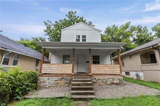 6214 Tracy Avenue, Kansas City, MO 64110