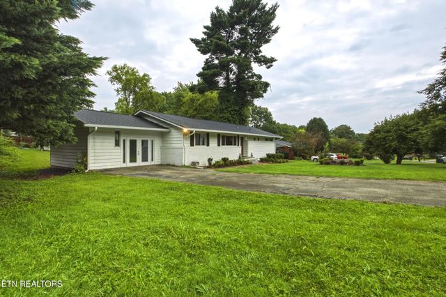 6919 Dorchester Drive, Knoxville, TN 37909