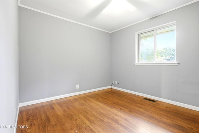 6919 Dorchester Drive, Knoxville, TN 37909