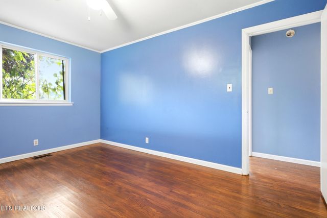 6919 Dorchester Drive, Knoxville, TN 37909