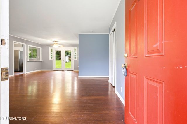 6919 Dorchester Drive, Knoxville, TN 37909