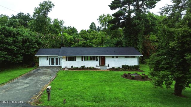 6919 Dorchester Drive, Knoxville, TN 37909
