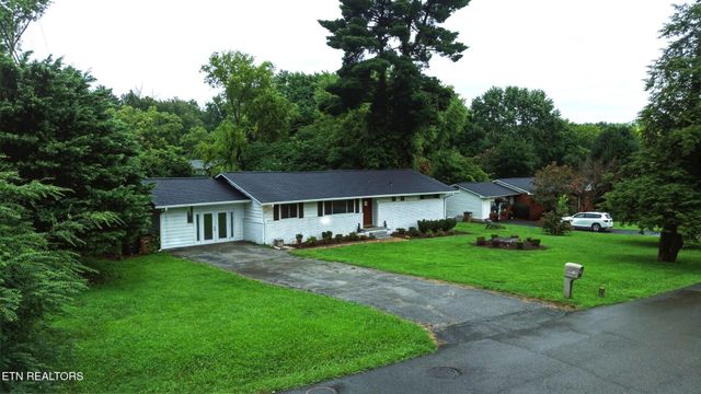 6919 Dorchester Drive, Knoxville, TN 37909