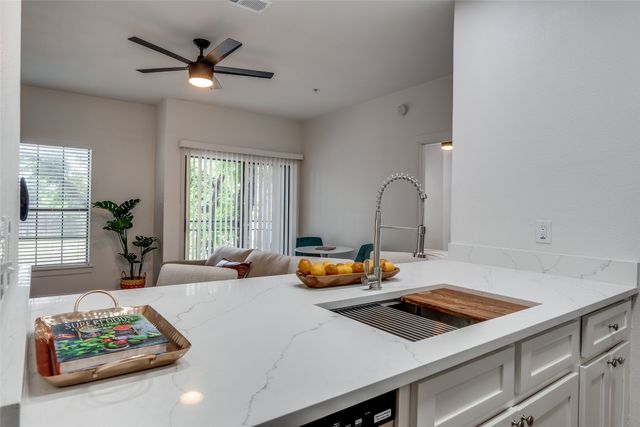 6003 Oram Street 203, Dallas, TX 75206