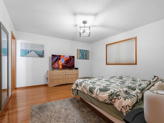 1213 7th St NE, Minot, ND 58703