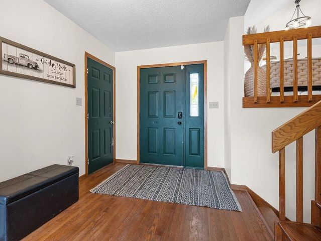 1213 7th St NE, Minot, ND 58703