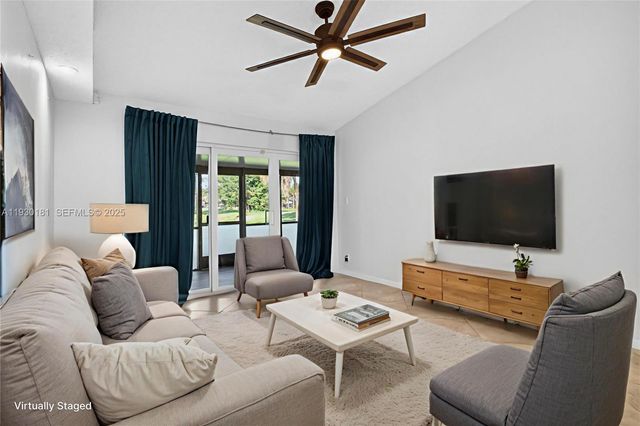 7440 Pinewalk Dr S, Margate, FL 33063