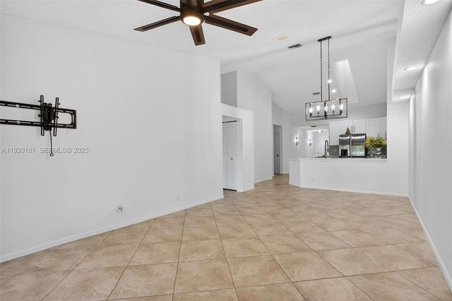 7440 Pinewalk Dr S, Margate, FL 33063