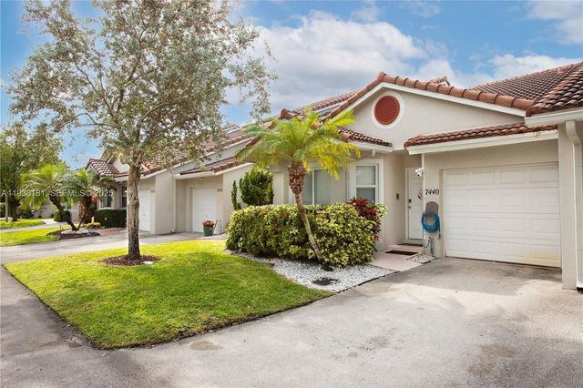 7440 Pinewalk Dr S, Margate, FL 33063