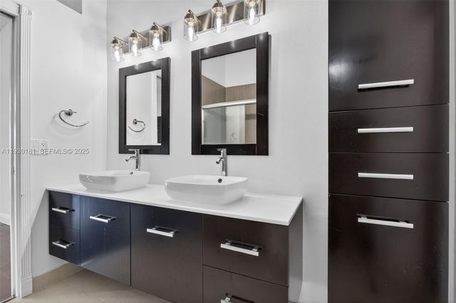 7440 Pinewalk Dr S, Margate, FL 33063