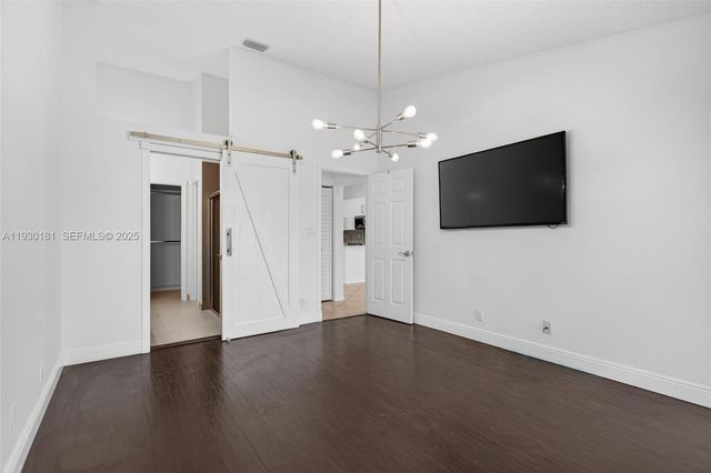 7440 Pinewalk Dr S, Margate, FL 33063