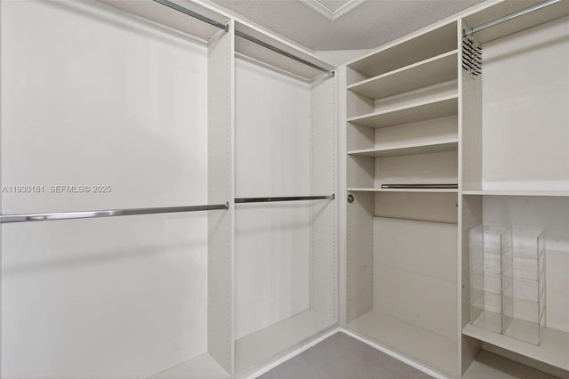 7440 Pinewalk Dr S, Margate, FL 33063