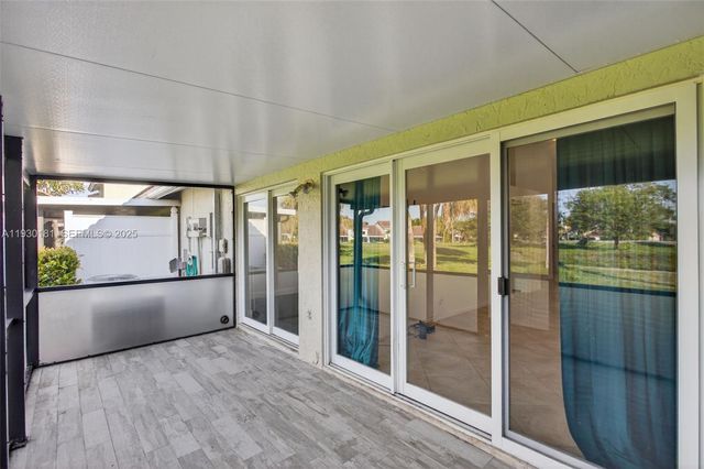 7440 Pinewalk Dr S, Margate, FL 33063