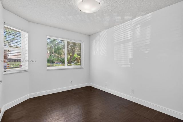 7440 Pinewalk Dr S, Margate, FL 33063