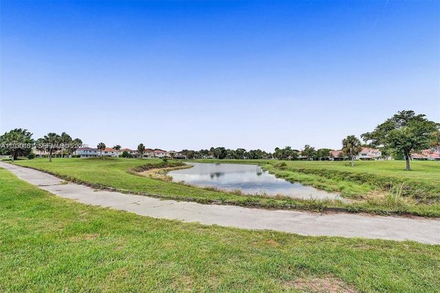 7440 Pinewalk Dr S, Margate, FL 33063