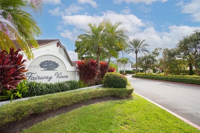 7440 Pinewalk Dr S, Margate, FL 33063