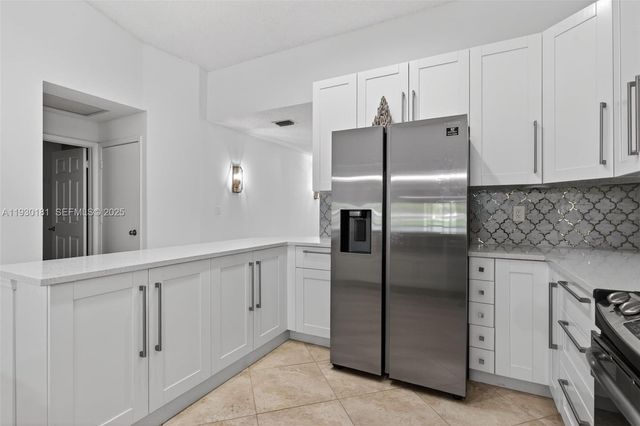 7440 Pinewalk Dr S, Margate, FL 33063