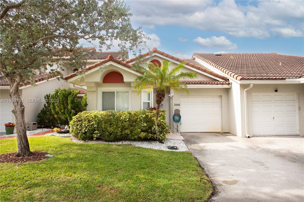 7440 Pinewalk Dr S, Margate, FL 33063