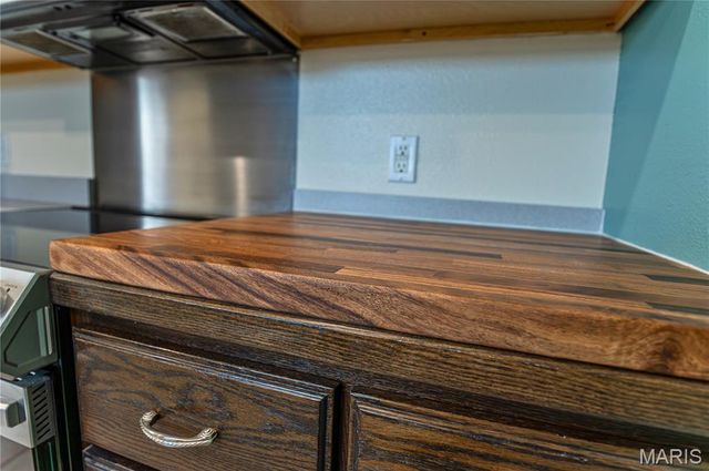 23386 Roulette Road, Waynesville, MO 65583