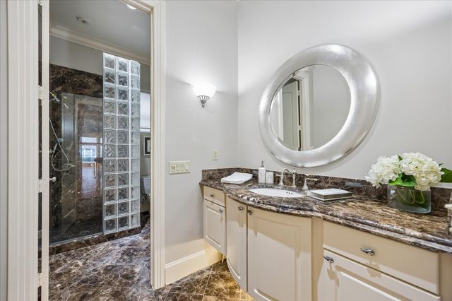 5211 Pocahontas Street, Bellaire, TX 77401