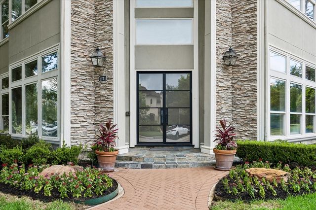 5211 Pocahontas Street, Bellaire, TX 77401