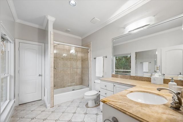 5211 Pocahontas Street, Bellaire, TX 77401