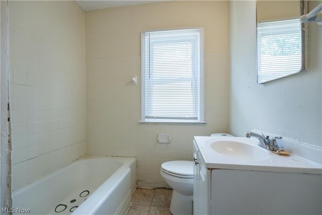 939 Clifford Avenue, Akron, OH 44306