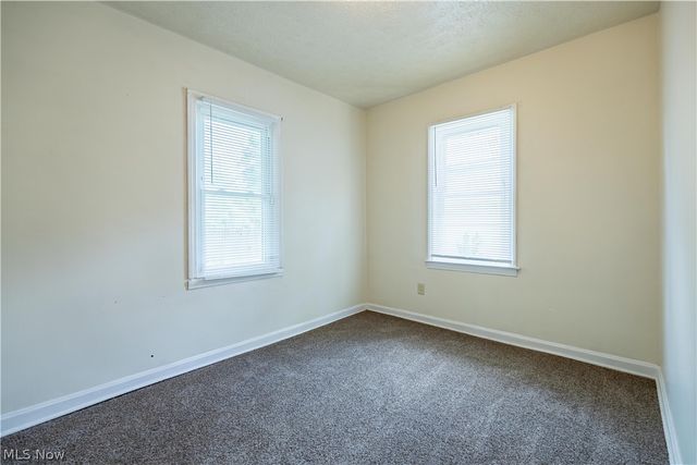 939 Clifford Avenue, Akron, OH 44306