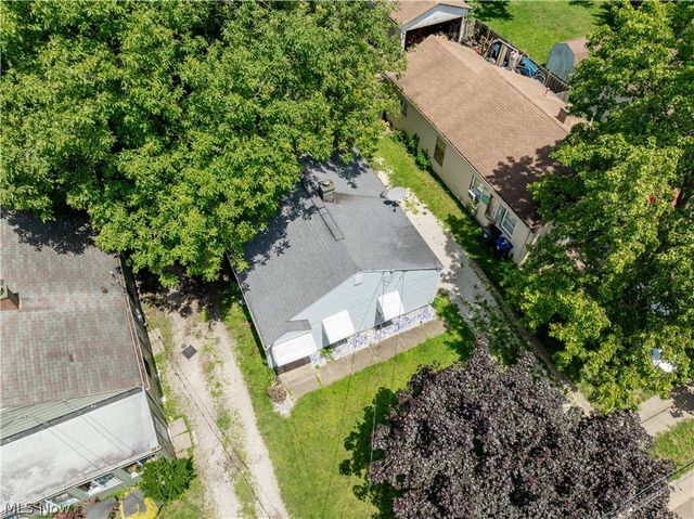 939 Clifford Avenue, Akron, OH 44306