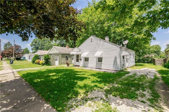 939 Clifford Avenue, Akron, OH 44306