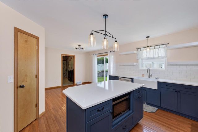 569 Apollo Way, Madison, WI 53718
