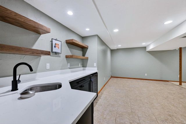 569 Apollo Way, Madison, WI 53718